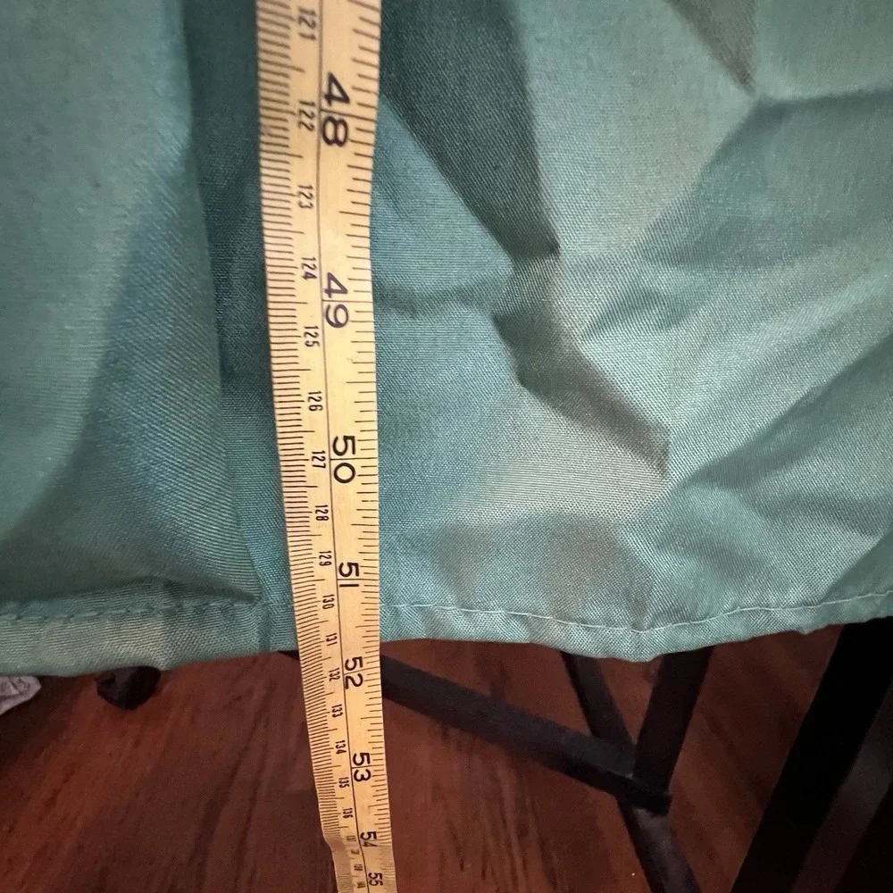 Jostens approximate measurements
